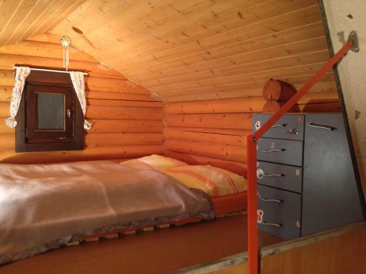 Gemuetliche Blockhuette In Wiennaehe Zofing Exterior foto